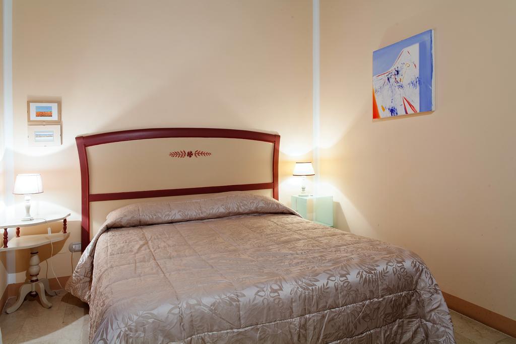 Cavour33 Bed and Breakfast Massa  Buitenkant foto