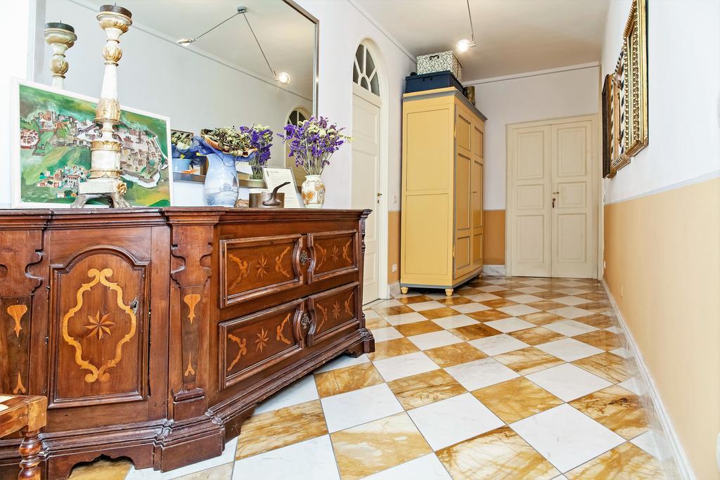 Cavour33 Bed and Breakfast Massa  Buitenkant foto